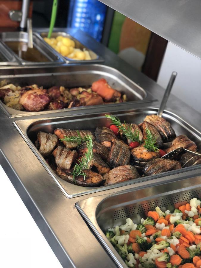 Unieście Pod Wydma酒店 外观 照片